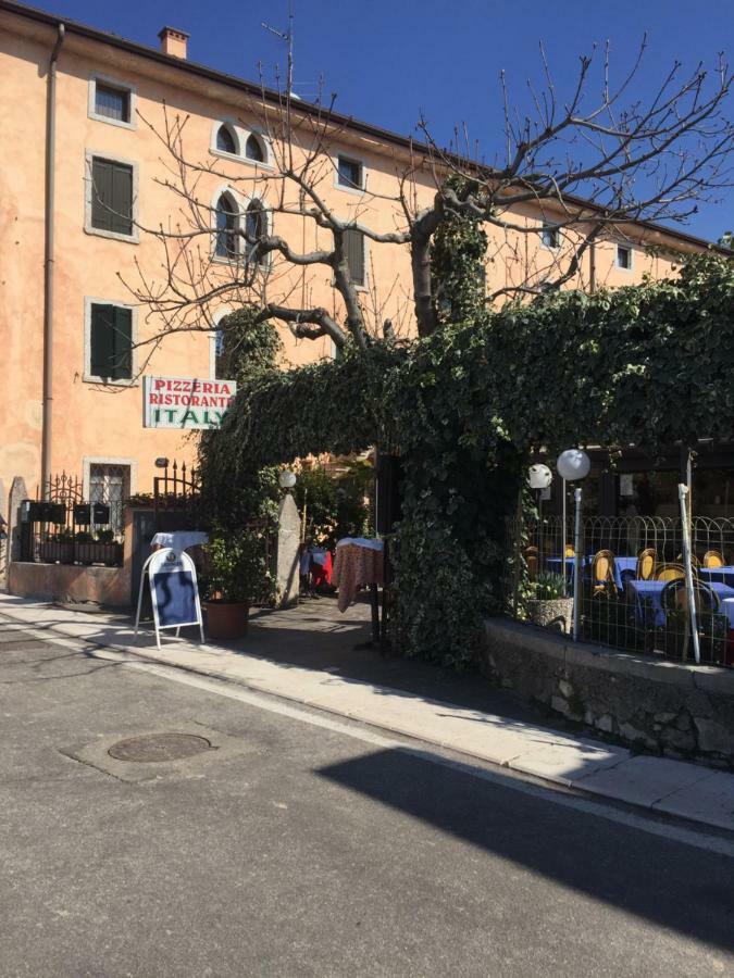 Casa Patrizia Daire Torri Del Benaco Dış mekan fotoğraf